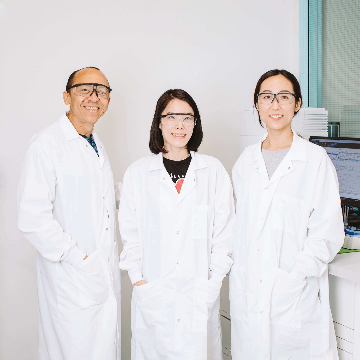 arcwell scientists with diverse backgrounds focused on science, health improvement and vitamin supplements.